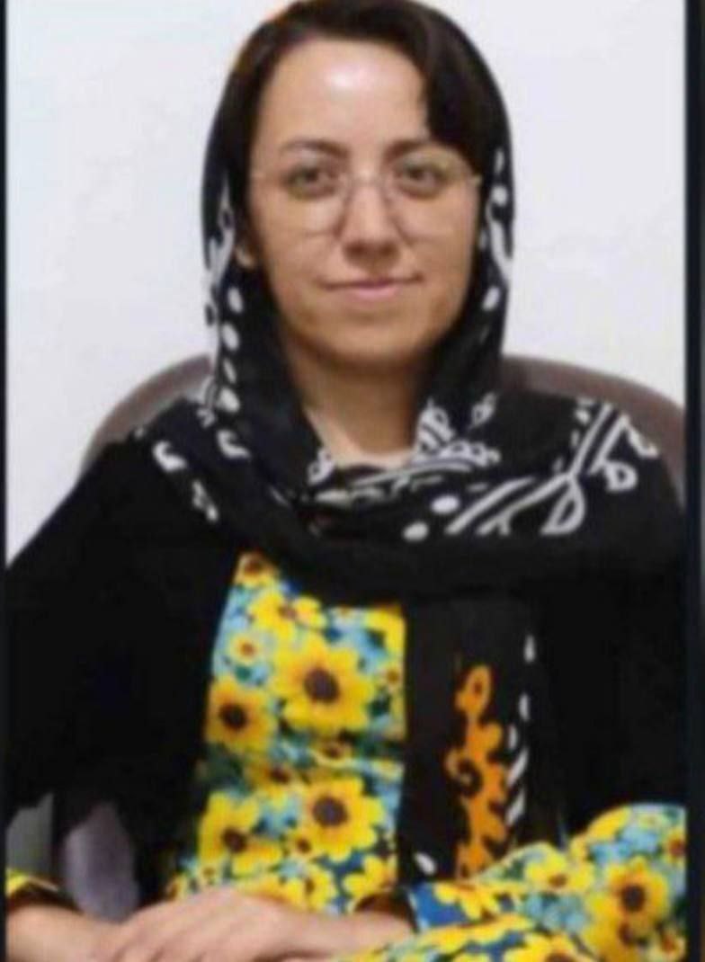 سروه پورمحمدی، عضو انجمن فرهنگی – اجتماعی «نوژین» توسط شعبه اول دادگاه انقلاب سنندج به ١٠ سال حبس تعزیری محکوم شد.