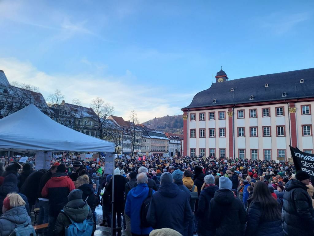 اعتراضات سراسری در آلمان برعلیه نژادپرستی و پناهنده ستیزی راست حاکم