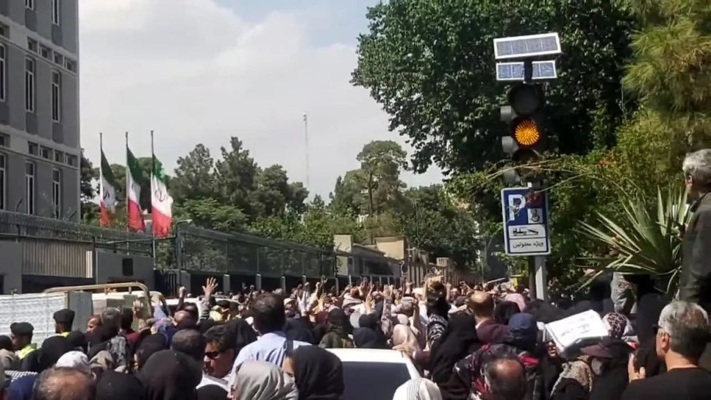 دفاع از جنبش مطالباتی وظیفه مبرم حامیان راستین آزادی، دموکراسی و عدالت&nbsp;اجتماعی