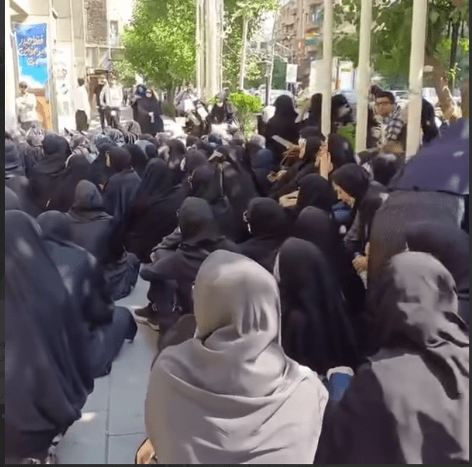 «غوغای انتخاباتی در «بالا» و راه گشایی از&nbsp;«پائین