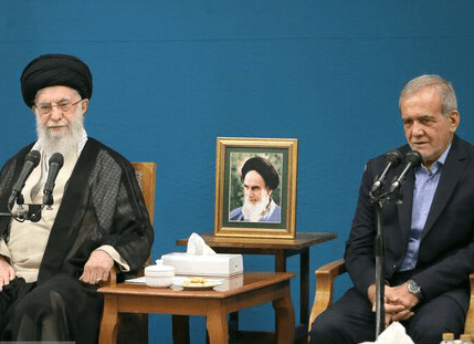 دیدار رهبر با هیئت دولت: در بر همان پاشنه می چرخد!