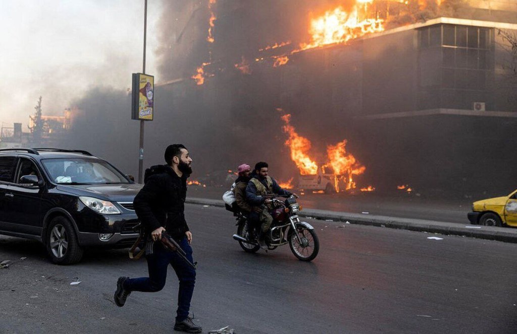 سقوط اسد، فروپاشی محور مقاومت، و بیم و امید در میان ایرانیان نسبت به چشم انداز سیاسی&nbsp;آینده